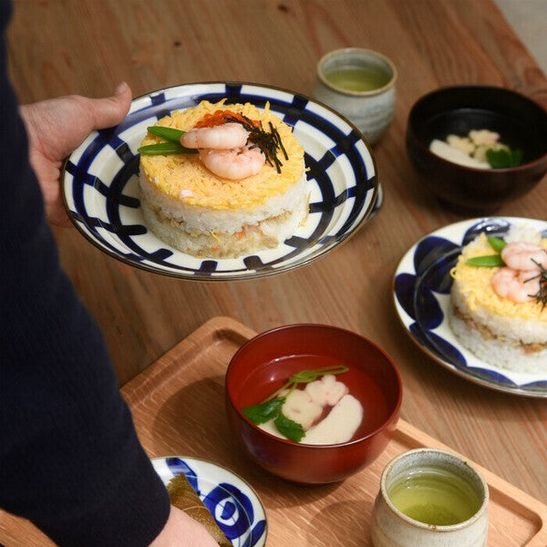 Kogashi Gosu Burnished Hasami Ware Plate – Lattice Pattern – 8"