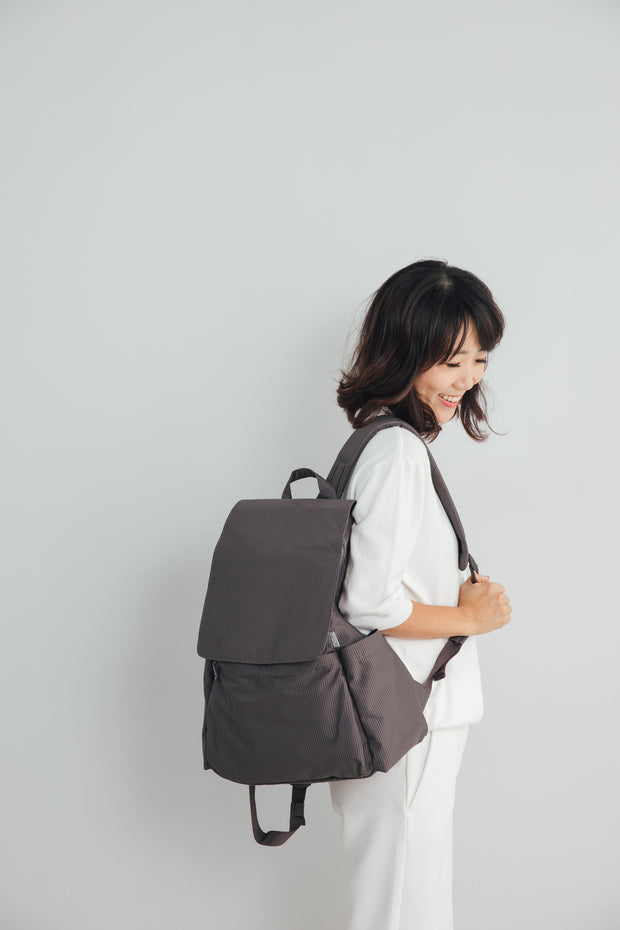 Light Multi-Purpose Backpack - Morandi Grey (L)