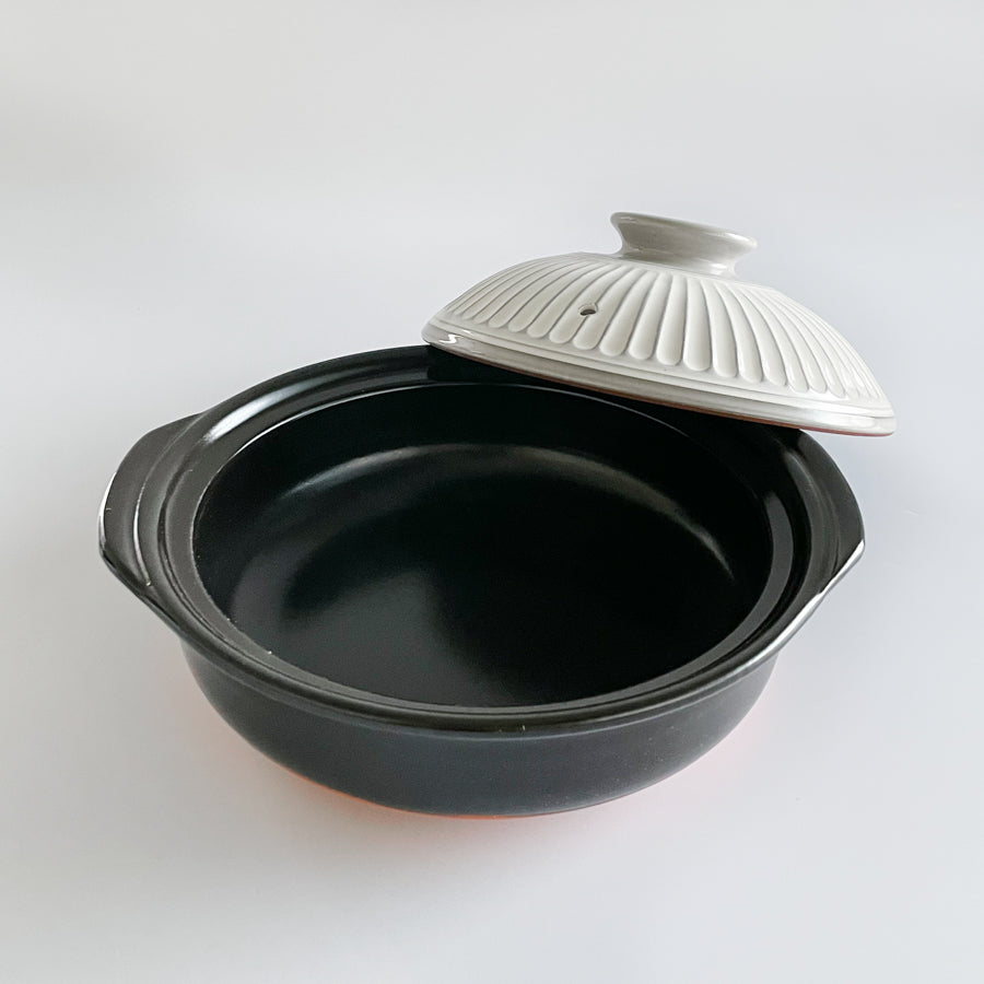 Kikka Chrysanthemum Donabe Clay Pot  (Multiple Sizes)